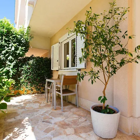 Appartamento Stay,family Garden ,kids Friendly, Parking In Private Garage Spalato