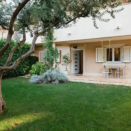Appartamento Stay,family Garden ,kids Friendly, Parking In Private Garage
