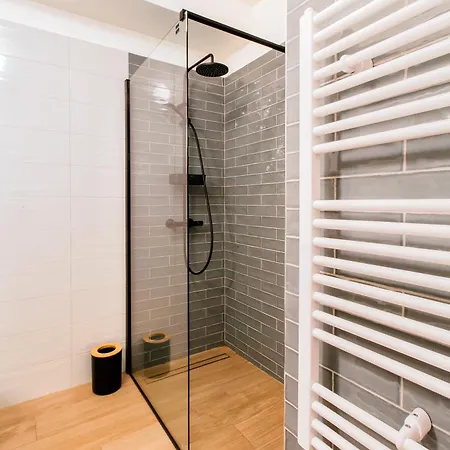 Stay,family Garden ,kids Friendly, Parking In Private Garage Spalato