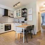 Peaceful Family With Private Garage Free Parking, Split