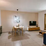 Daire Peaceful Family With Private Garage Free Parking, *