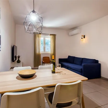 Apartamento Perfect For Families With Kids,free Garage Parking & Child-friendly Amenities,split