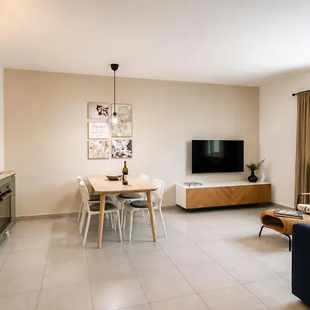 Perfect For Families With Kids,free Garage Parking & Child-friendly Amenities,split Апартаменты Сплит