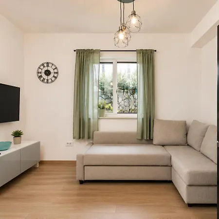 Perfect For Families With Kids,free Garage Parking & Child-friendly Amenities,split * Сплит