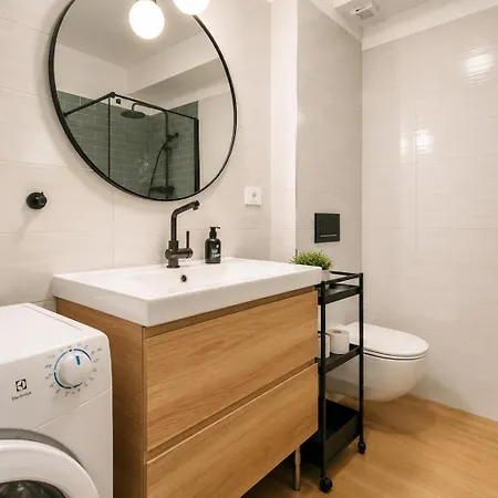Apartamento Perfect For Families With Kids,free Garage Parking & Child-friendly Amenities,split Split
