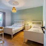 Peaceful Family With Private Garage Free Parking, * Split